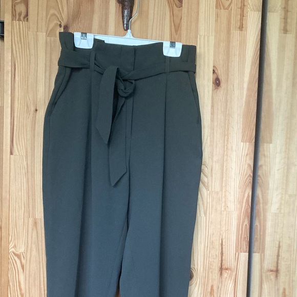 H&M paperbag waist front zip trousers (size 2) - Picture 3 of 6